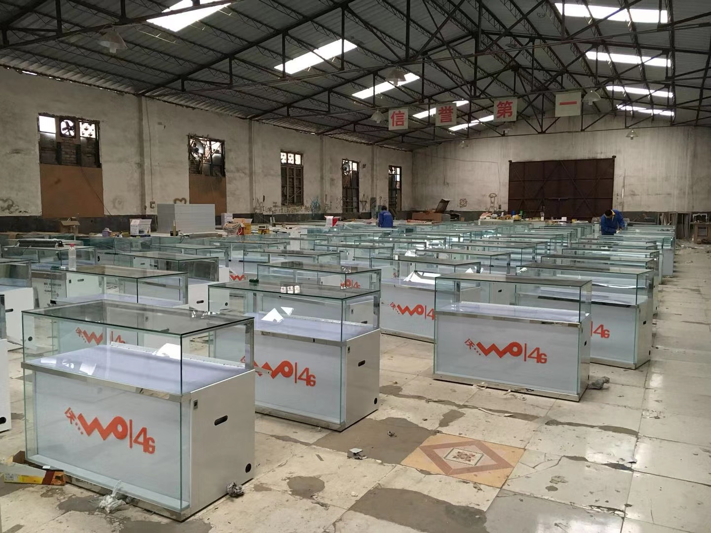 通讯公司营业厅手机展示柜制作