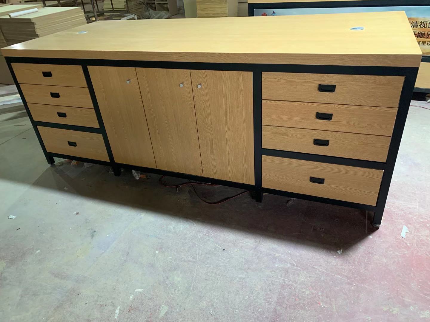 数码手（shǒu）机产品展示柜制作